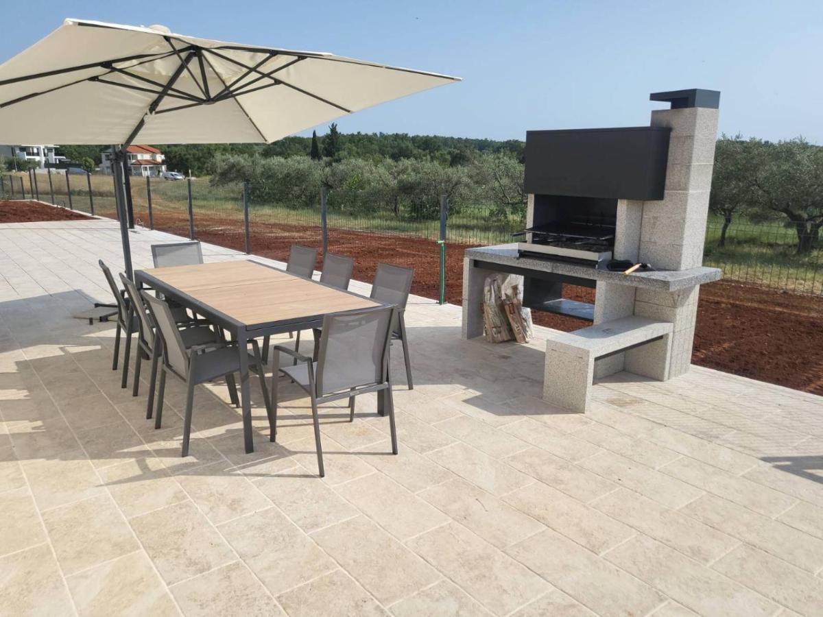 Villa Mare E Monti With Heated Pool