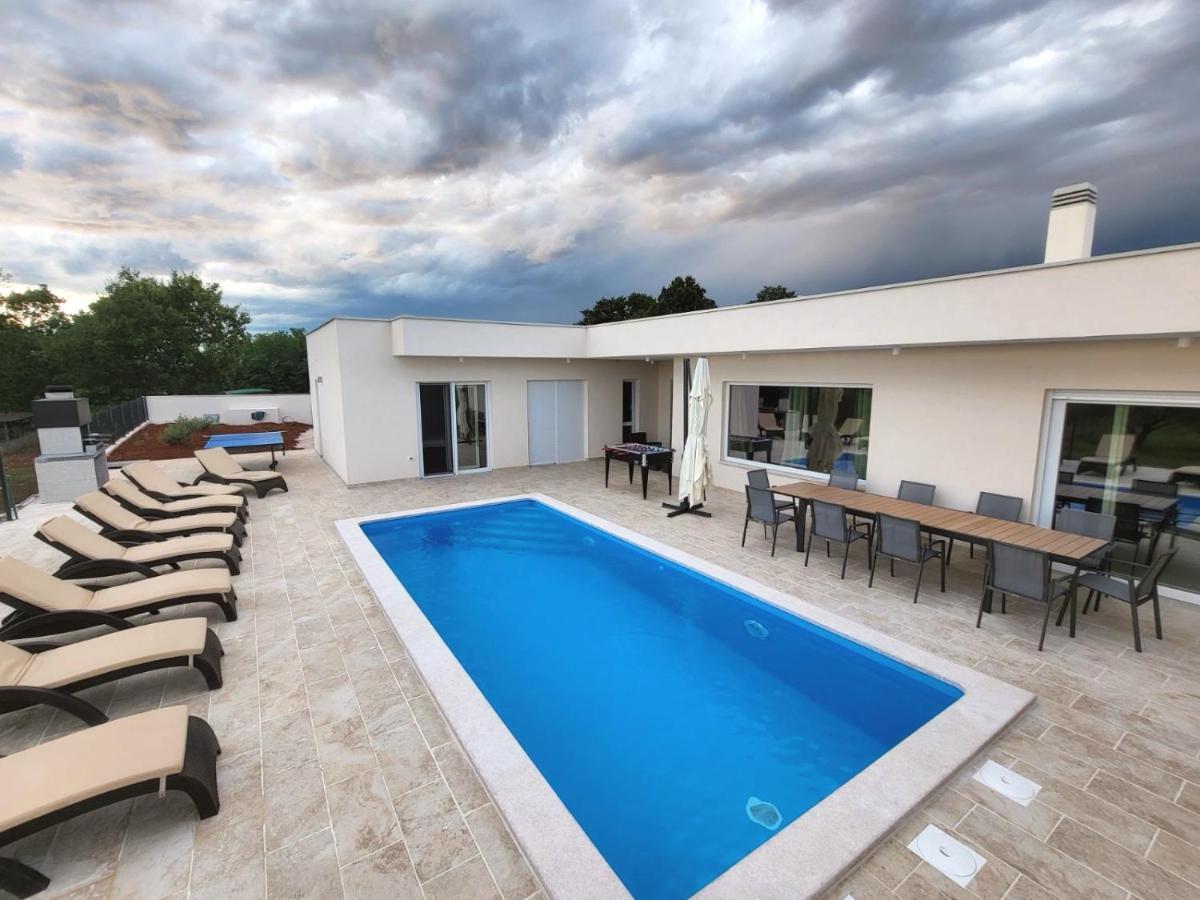 Villa Mare E Monti With Heated Pool *